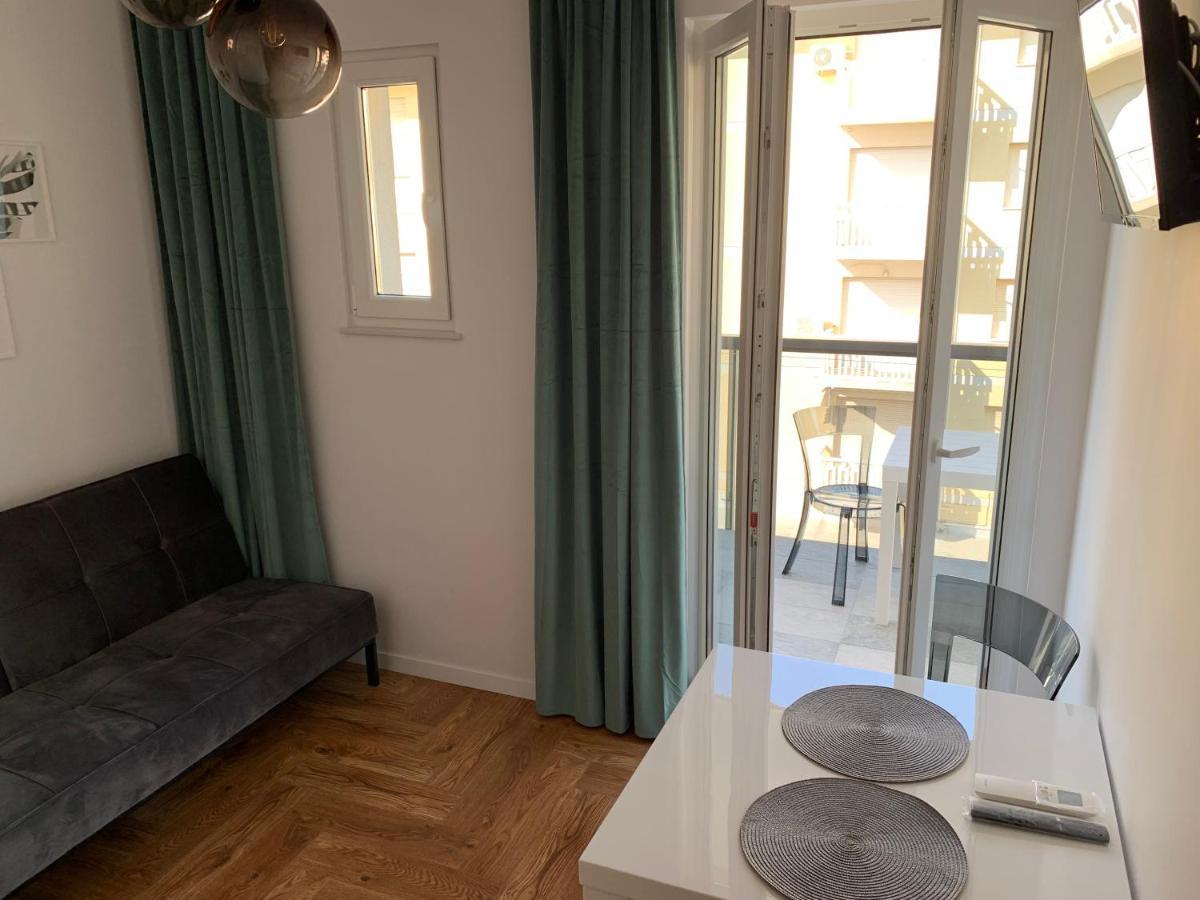 Malibu Apartments Бибионе Экстерьер фото